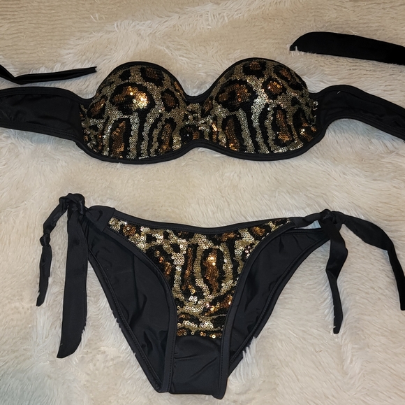 Venus 2 Piece Swimsuit -Top Size 32A -Bottoms Size 2  -Sequin Animal Print- NWOT - Picture 4 of 14